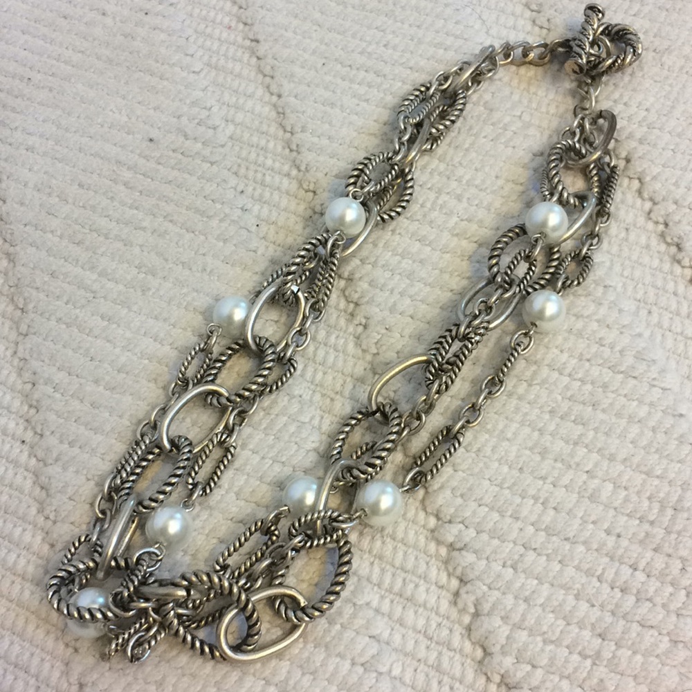 Pearl accent necklace